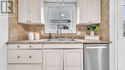 117 Ashbury Avenue, London, ON - Indoor Photo Showing Kitchen With Double Sink