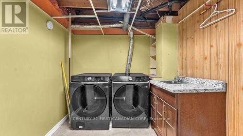 117 Ashbury Avenue, London, ON - Indoor Photo Showing Laundry Room