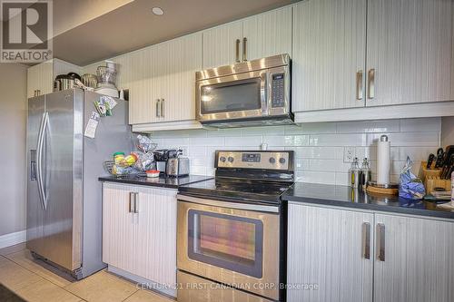 410 - 89 Ridout Street S, London, ON - Indoor Photo Showing Kitchen