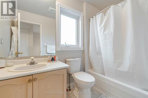 1750 Silver Maple Drive, Pickering, ON - Indoor Photo Showing Bathroom