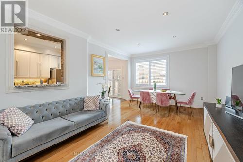 1750 Silver Maple Drive, Pickering, ON - Indoor Photo Showing Living Room