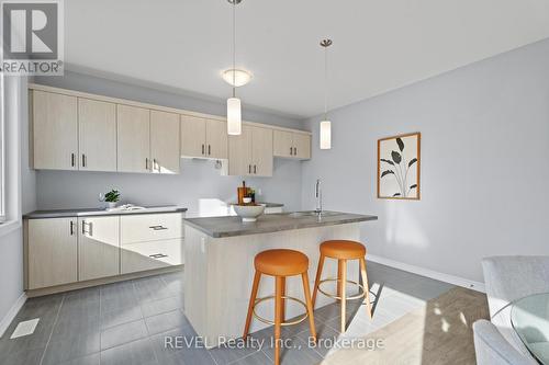 71 Laugher Avenue, Welland (773 - Lincoln/Crowland), ON - Indoor Photo Showing Kitchen