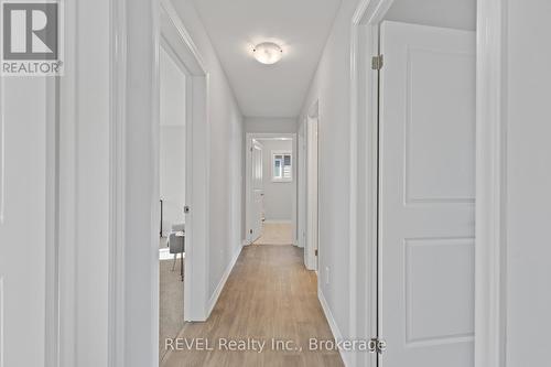 71 Laugher Avenue, Welland (773 - Lincoln/Crowland), ON - Indoor Photo Showing Other Room