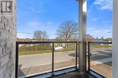 71 Laugher Avenue, Welland (773 - Lincoln/Crowland), ON - Outdoor