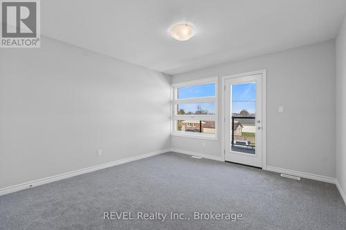 71 Laugher Avenue, Welland (773 - Lincoln/Crowland), ON - Indoor Photo Showing Other Room