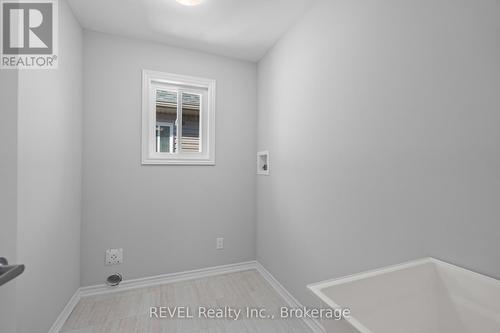 71 Laugher Avenue, Welland (773 - Lincoln/Crowland), ON - Indoor Photo Showing Other Room