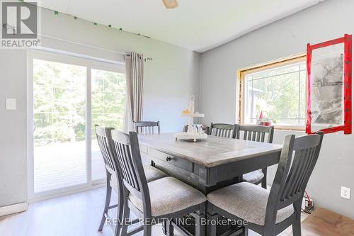 1 Ties Mountain Road, Galway-Cavendish And Harvey, ON - Indoor Photo Showing Dining Room