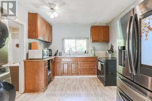 1 Ties Mountain Road, Galway-Cavendish And Harvey, ON - Indoor Photo Showing Kitchen