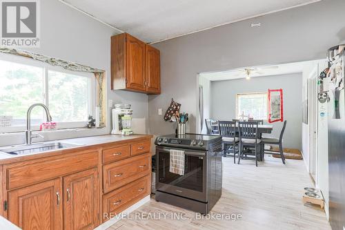 1 Ties Mountain Road, Galway-Cavendish And Harvey, ON - Indoor Photo Showing Kitchen