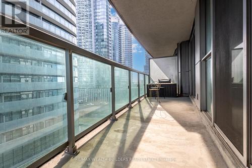 1007 - 19 Grand Trunk Crescent, Toronto, ON -  With Balcony With Exterior