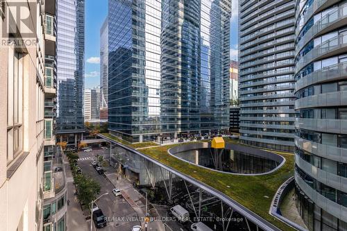 1007 - 19 Grand Trunk Crescent, Toronto, ON - Outdoor With Balcony With Facade