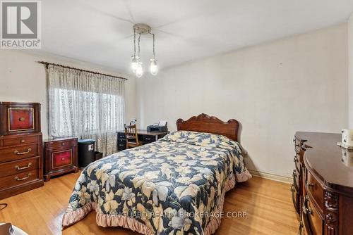 38 Colton Crescent N, Vaughan, ON - Indoor Photo Showing Bedroom