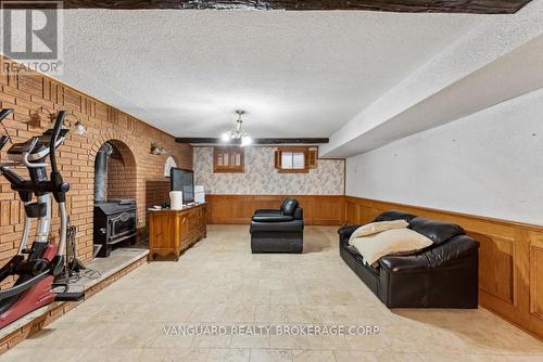 38 Colton Crescent N, Vaughan, ON - Indoor