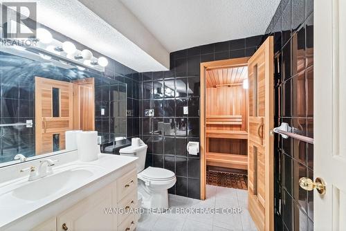 38 Colton Crescent N, Vaughan, ON - Indoor Photo Showing Bathroom