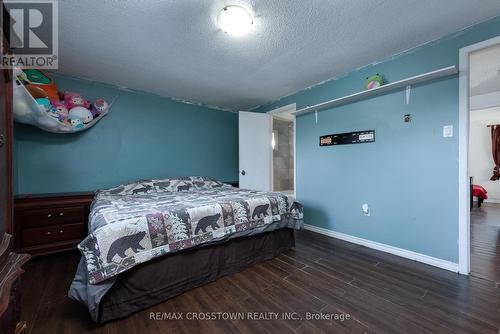 2 Fletcher Drive, Barrie, ON - Indoor Photo Showing Bedroom