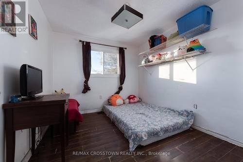 2 Fletcher Drive, Barrie, ON - Indoor Photo Showing Bedroom