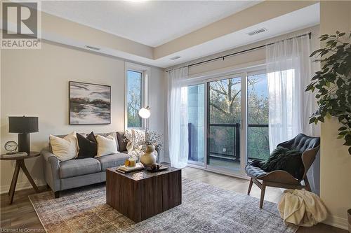 25 Isherwood Avenue Unit# 14, Cambridge, ON - Indoor Photo Showing Living Room