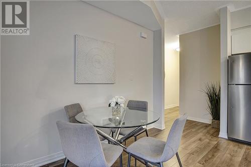 25 Isherwood Avenue Unit# 14, Cambridge, ON - Indoor Photo Showing Dining Room