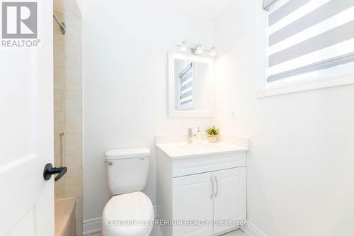 46 Kingknoll Drive, Brampton, ON - Indoor Photo Showing Bathroom