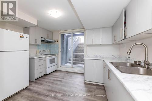 46 Kingknoll Drive, Brampton, ON - Indoor Photo Showing Kitchen With Double Sink