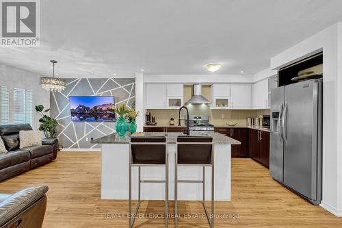 5 Francesco Street, Brampton, ON - Indoor Photo Showing Kitchen