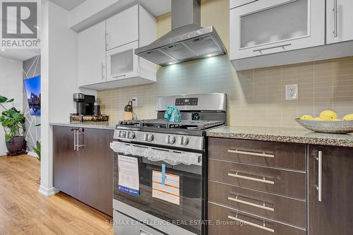 5 Francesco Street, Brampton, ON - Indoor Photo Showing Kitchen