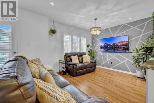 5 Francesco Street, Brampton, ON - Indoor Photo Showing Living Room