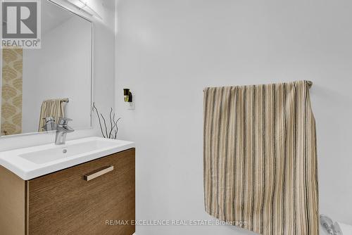 5 Francesco Street, Brampton, ON - Indoor Photo Showing Bathroom