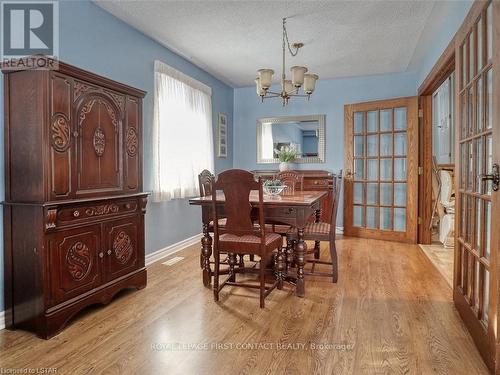 19 Roland Lane, London, ON - Indoor Photo Showing Dining Room