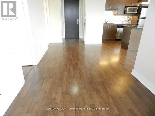 4308 - 60 Absolute Avenue, Mississauga, ON - Indoor Photo Showing Kitchen