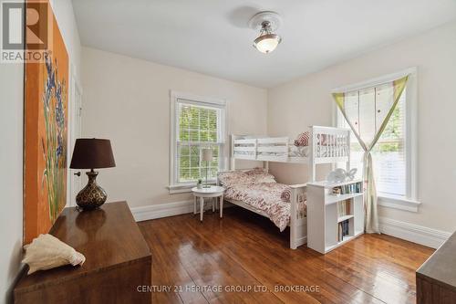 94 King Street, North Dundas, ON - Indoor Photo Showing Bedroom