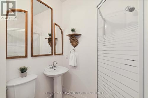 94 King Street, North Dundas, ON - Indoor Photo Showing Bathroom