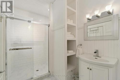 94 King Street, North Dundas, ON - Indoor Photo Showing Bathroom