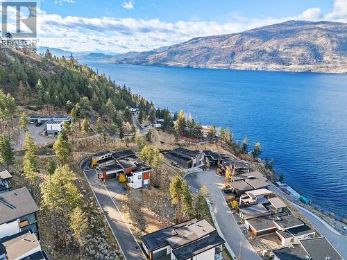 3332 Black Pine Lane, Kelowna, BC 