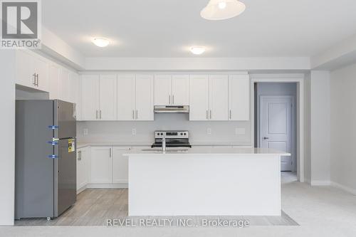 95 Corley Street, Kawartha Lakes (Lindsay), ON - Indoor Photo Showing Kitchen