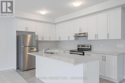 95 Corley Street, Kawartha Lakes (Lindsay), ON - Indoor Photo Showing Kitchen With Double Sink