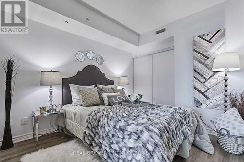 405 - 1 Falaise Road, Toronto, ON - Indoor Photo Showing Bedroom