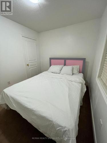 49 Baby Pointe Trail, Brampton, ON - Indoor Photo Showing Bedroom