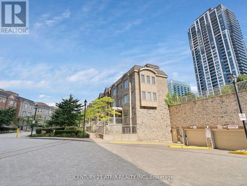 Th94 - 9 Windermere Avenue, Toronto, ON - Outdoor With Facade