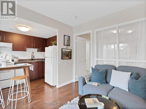 Th94 - 9 Windermere Avenue, Toronto, ON - Indoor Photo Showing Kitchen