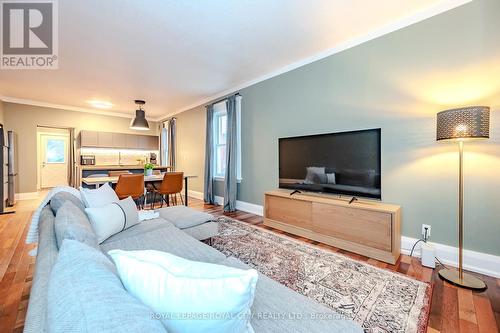 33 Audrey Avenue, Guelph, ON - Indoor Photo Showing Living Room