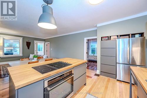 33 Audrey Avenue, Guelph, ON - Indoor Photo Showing Kitchen