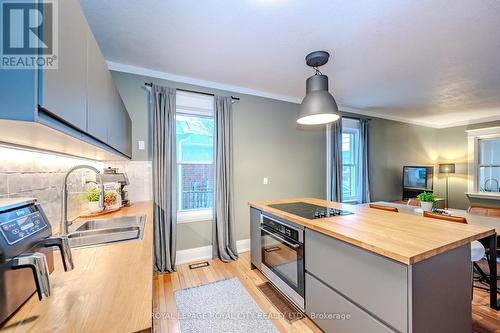 33 Audrey Avenue, Guelph, ON - Indoor Photo Showing Kitchen