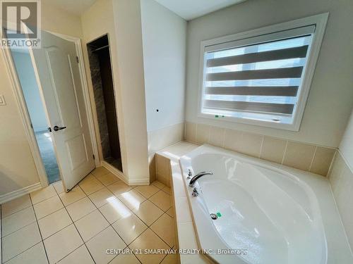 26 Huntsworth Avenue, Thorold, ON - Indoor Photo Showing Bathroom