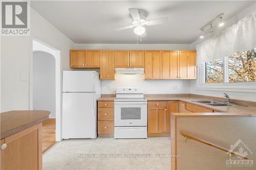 17 Domus Crescent, Ottawa, ON - Indoor Photo Showing Kitchen With Double Sink