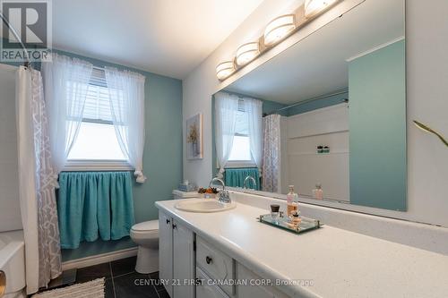 53 Dunwich Drive, St. Thomas, ON - Indoor Photo Showing Bathroom