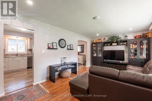 53 Dunwich Drive, St. Thomas, ON - Indoor Photo Showing Living Room