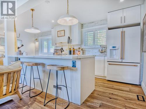 4652 Queensway Gardens, Niagara Falls (212 - Morrison), ON - Indoor Photo Showing Kitchen