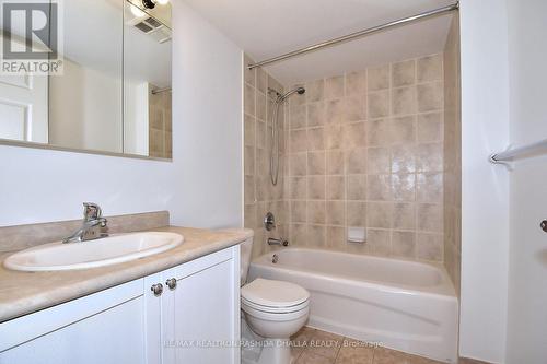 610 - 39 Oneida Crescent, Richmond Hill, ON - Indoor Photo Showing Bathroom