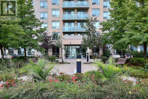 610 - 39 Oneida Crescent, Richmond Hill, ON - Outdoor